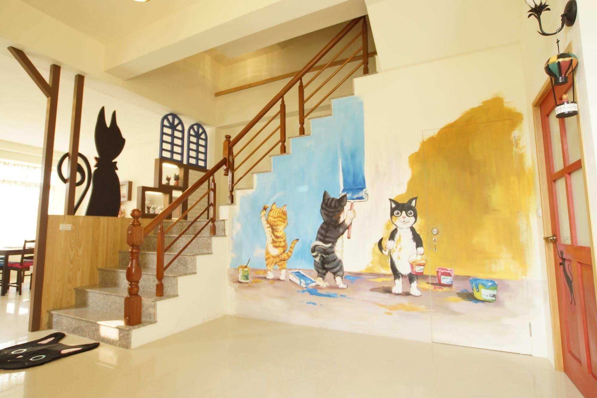 貓咪民宿mini館-中午即可入房 T'ai-tung Extérieur photo